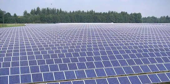 山西運城稷山縣10KM太陽能光伏發(fā)電項目，華瑞通自主研發(fā)生產(chǎn)的火災(zāi)監(jiān)控預(yù)警攝像機超常發(fā)揮